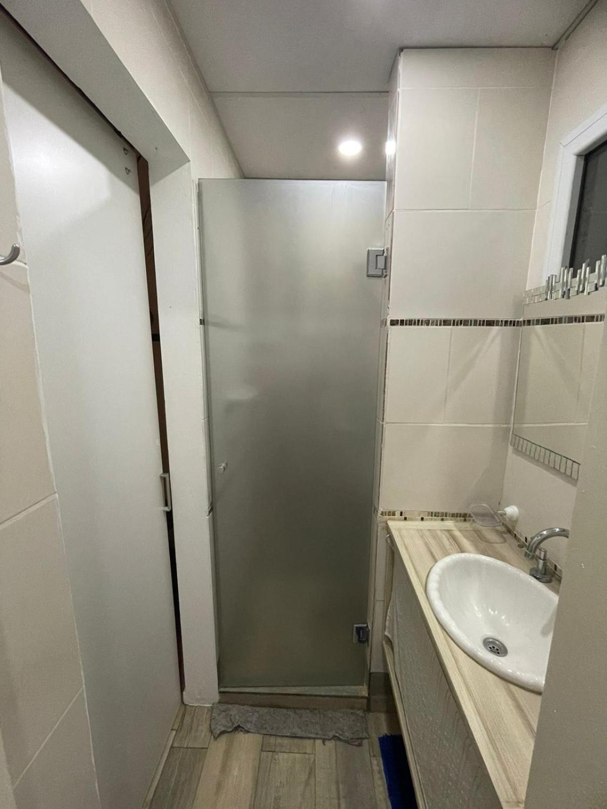 شقة Hospedaje 3 Aeropuerto Ezeiza Pet Friendly Tranfer Gratis Desde Y Hacia El Aeropuerto De Ezeiza A 20 Minutos المظهر الخارجي الصورة